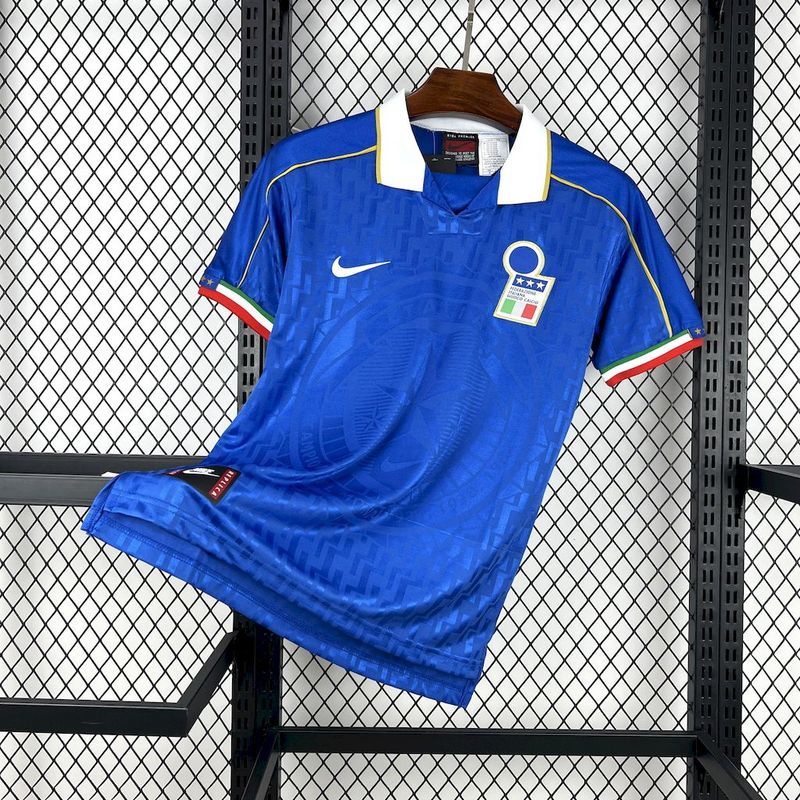 Italy 1995 Home Jersey — Retro Classic